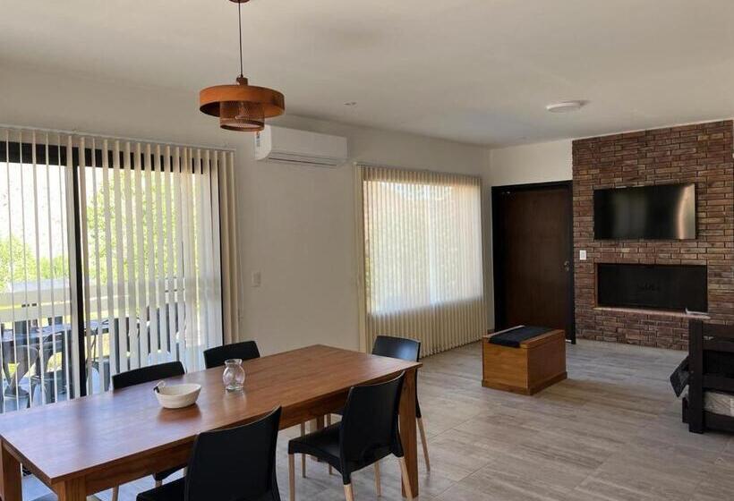 غرفة عائلية, Vivi Potrerillos