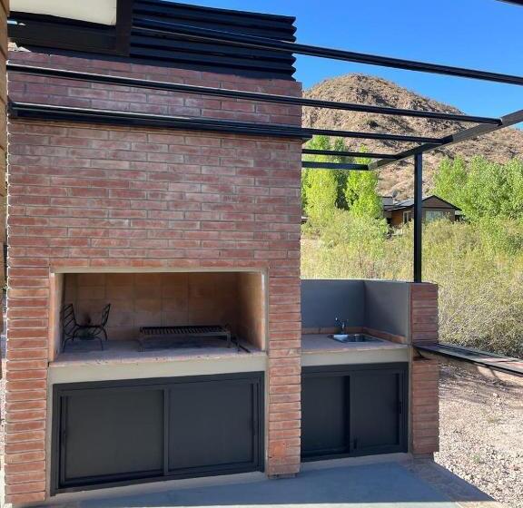 غرفة عائلية, Vivi Potrerillos