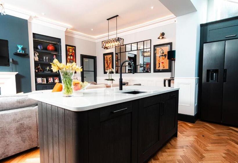 חדר דחוקס עם מיטת קינג, East Cliff