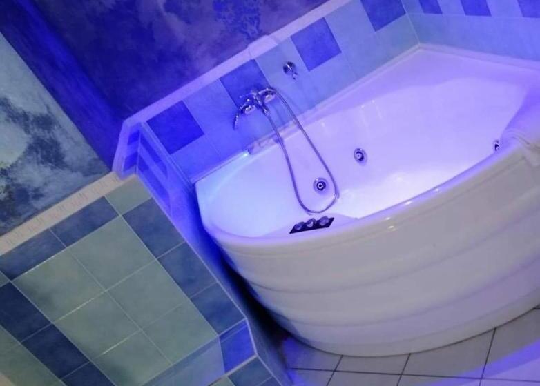 غرفة قياسية سرير كينج, New Colibrì