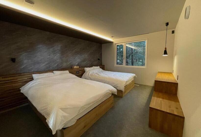 Standard Studio, Tryhaku Nishikaruizawa Yuzuki Vacation Stay 87274v