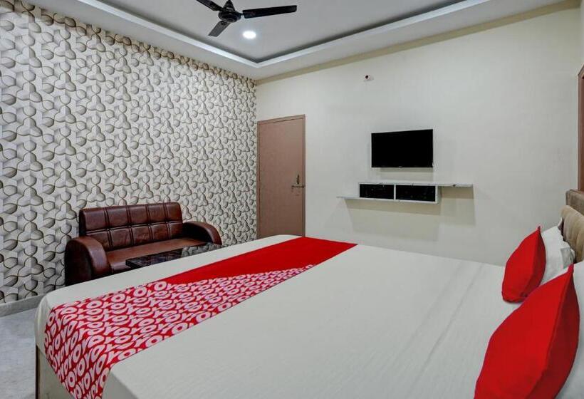 Номер Стандарт, Oyo Flagship Hotel Luxury Inn