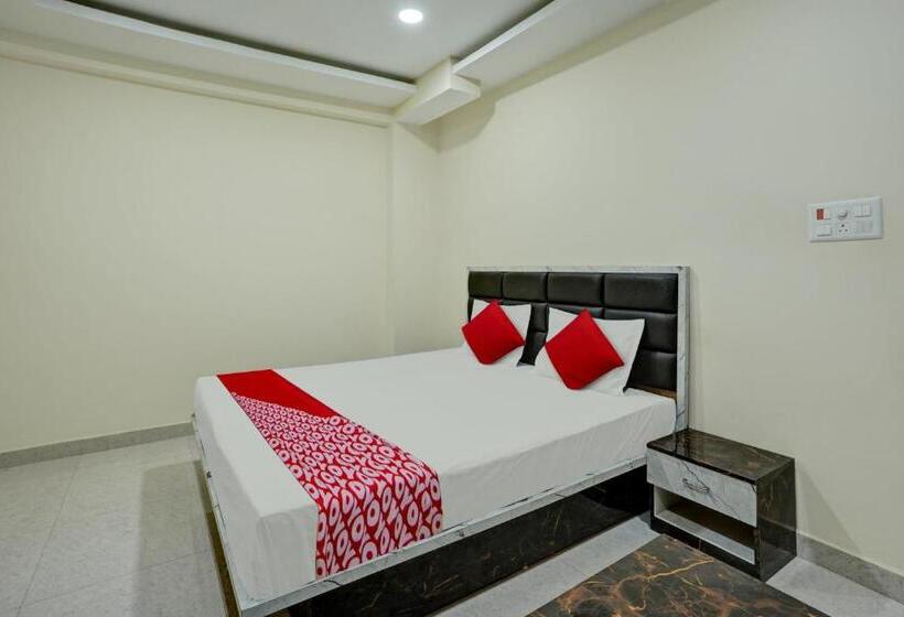 Номер Стандарт, Oyo Flagship Hotel Luxury Inn