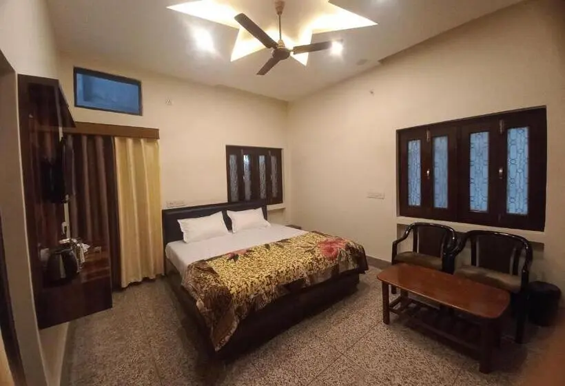 スタンダードルーム, Kalash Guest House