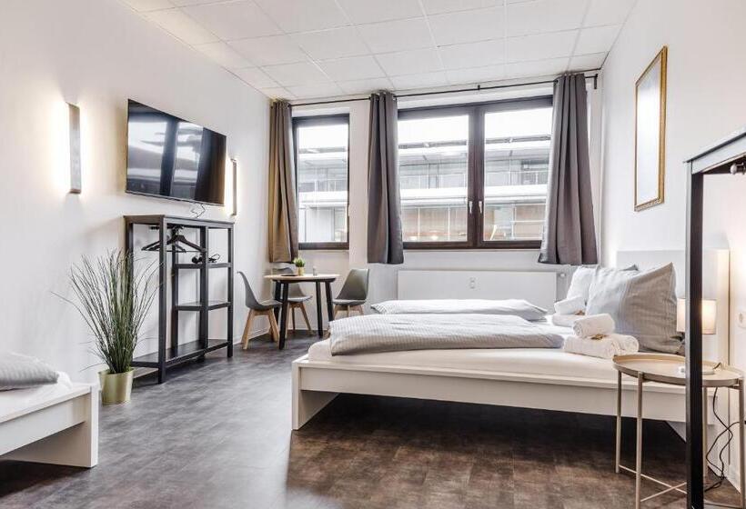 Economy Triple Room, Midtown Nuernberg