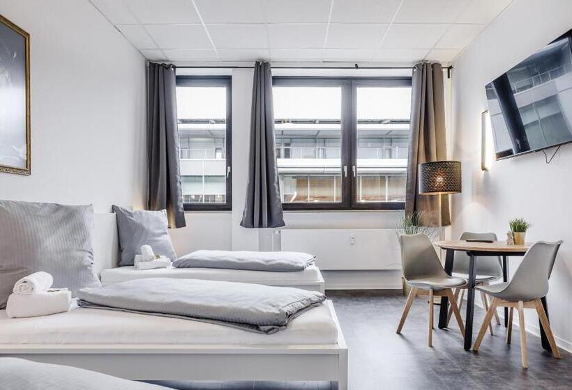 Economy Triple Room, Midtown Nuernberg