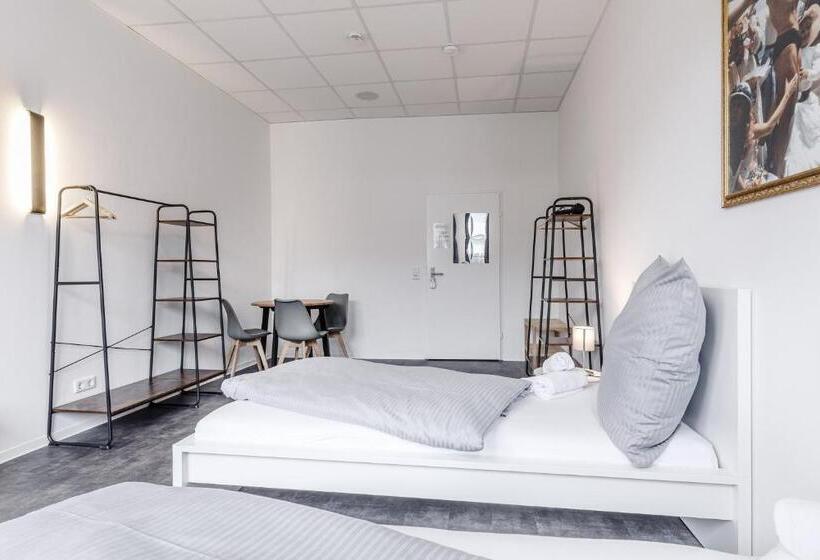 Economy Triple Room, Midtown Nuernberg