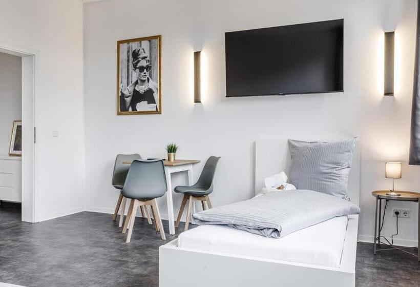 Economy Triple Room, Midtown Nuernberg