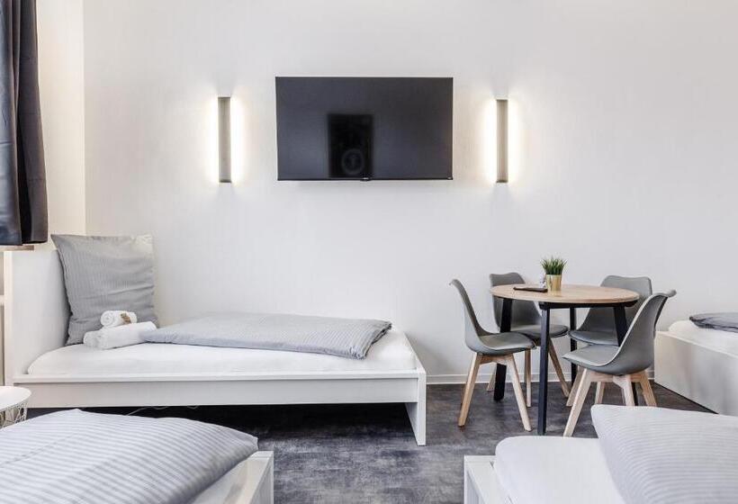 Classic Værelse til 4 pers., Midtown Nuernberg