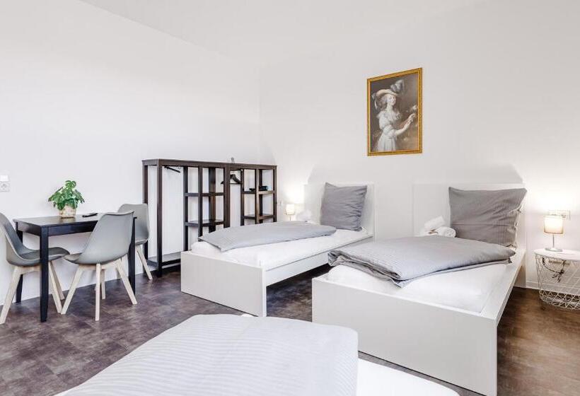 Economy Triple Room, Midtown Nuernberg