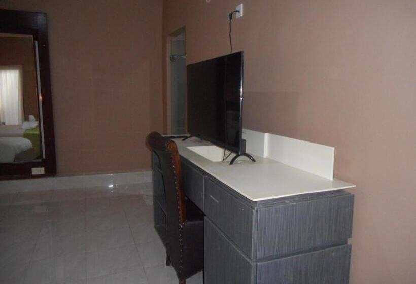 חדר סטנדרט לשלושה, Suci Amerta Guest House