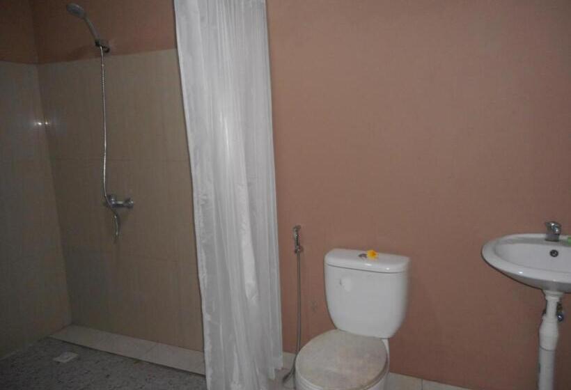 חדר סטנדרט לשלושה, Suci Amerta Guest House