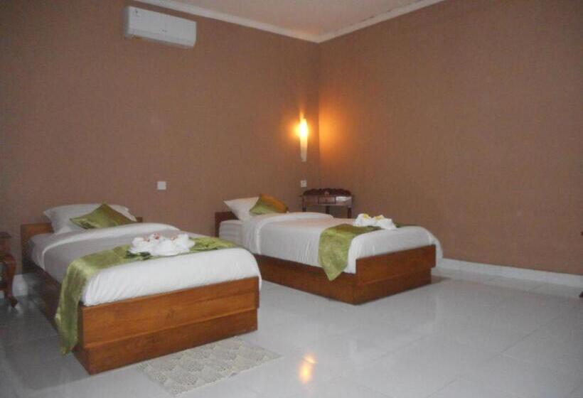 חדר סטנדרט לשלושה, Suci Amerta Guest House