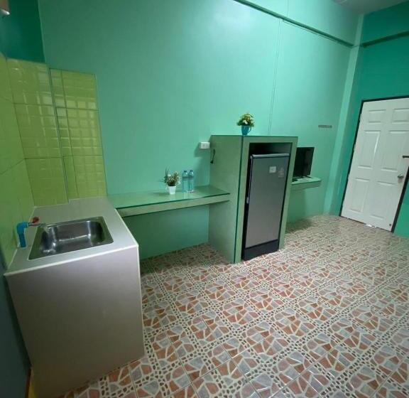 Appartement met 1 Slaapkamer, นานา อพาร์ทเม้นท์ นราธิวาส