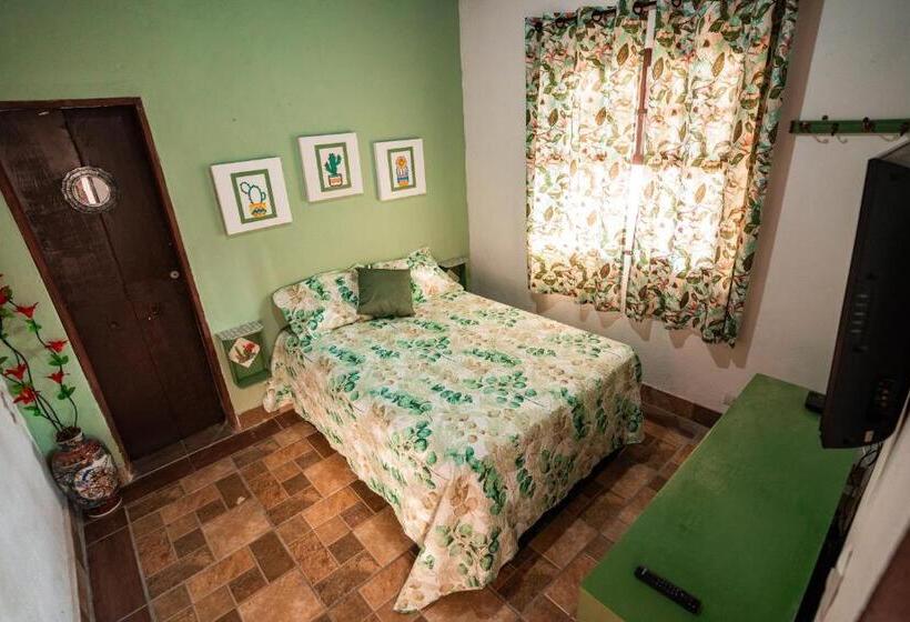 스탠다드 방갈로, Alameda Galu