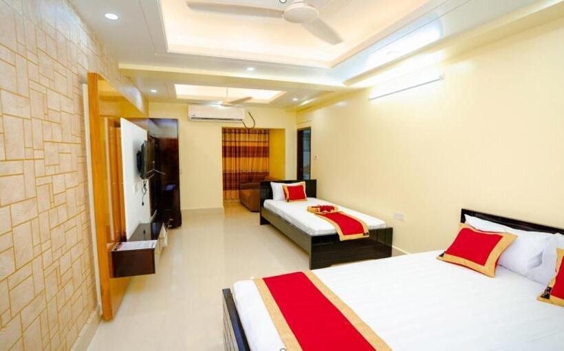 اتاق استاندارد چهار تخته, Adarsha Palace