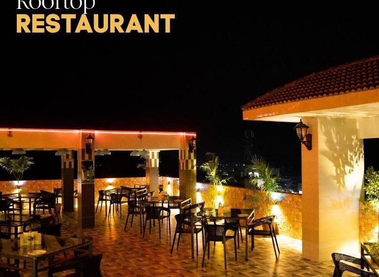 اتاق استاندارد یک نفره, Adarsha Palace