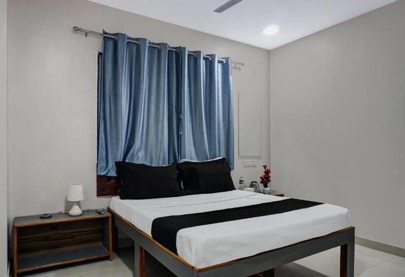 חדר קלאסי לשלושה, Oyo Om Sai Lodge