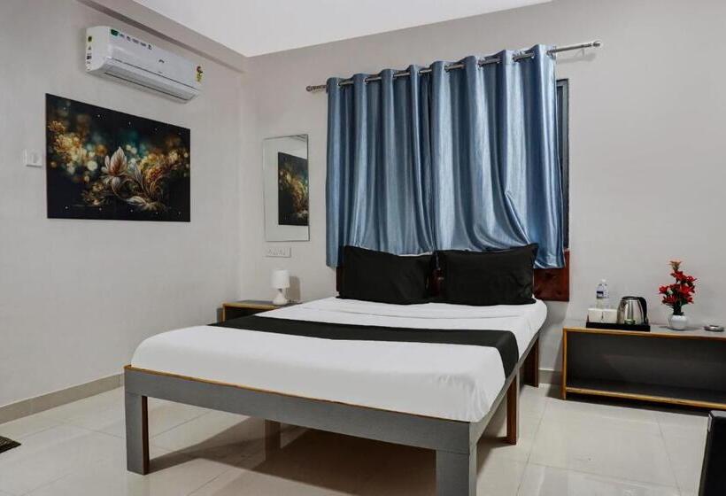 חדר קלאסי לשלושה, Oyo Om Sai Lodge