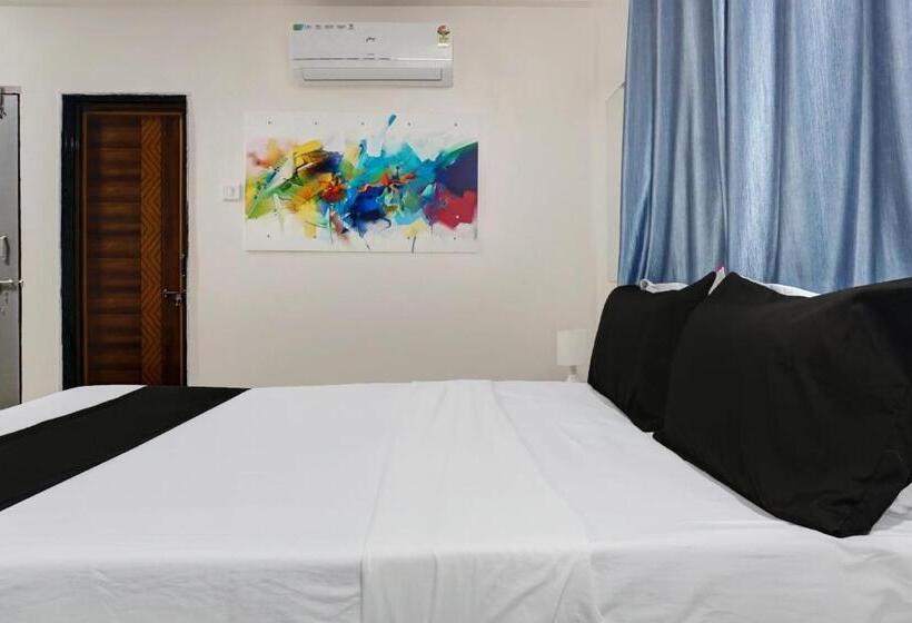 חדר קלאסי לשלושה, Oyo Om Sai Lodge