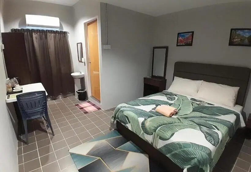 キングサイズベッドのスタンダードルーム, Putra Sentosa Retreat Camp, Sematan
