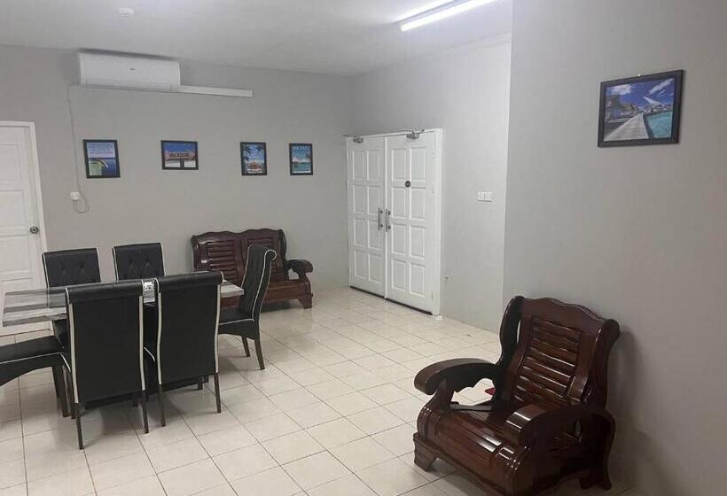 家庭间, Putra Sentosa Retreat Camp, Sematan