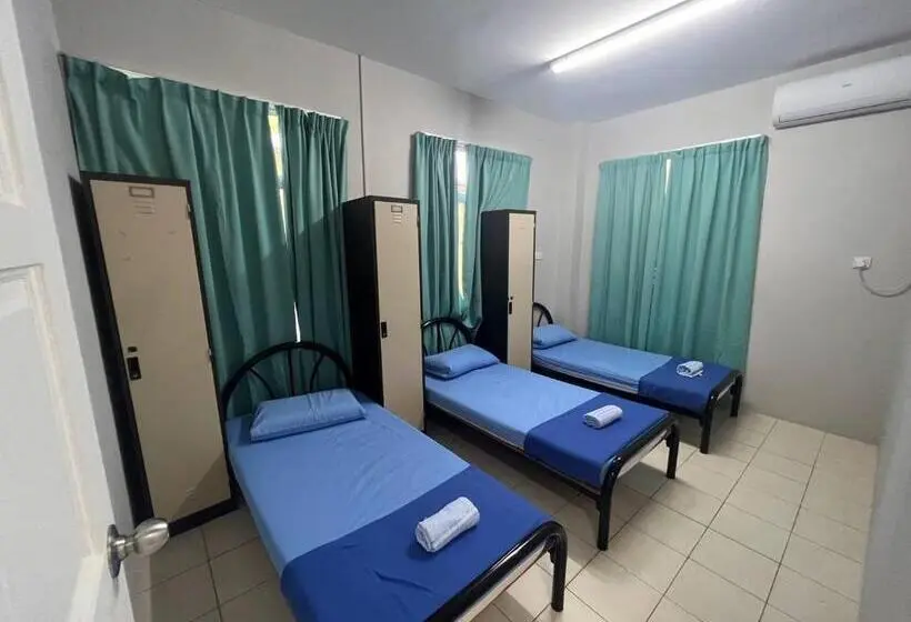 ファミリールーム, Putra Sentosa Retreat Camp, Sematan