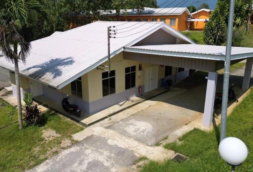 家庭间, Putra Sentosa Retreat Camp, Sematan