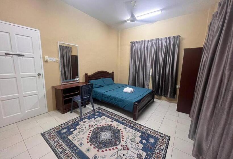 高级工作室, Putra Sentosa Retreat Camp, Sematan