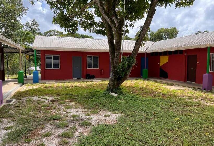 غرفة قياسية ثلاثية, Putra Sentosa Retreat Camp, Sematan