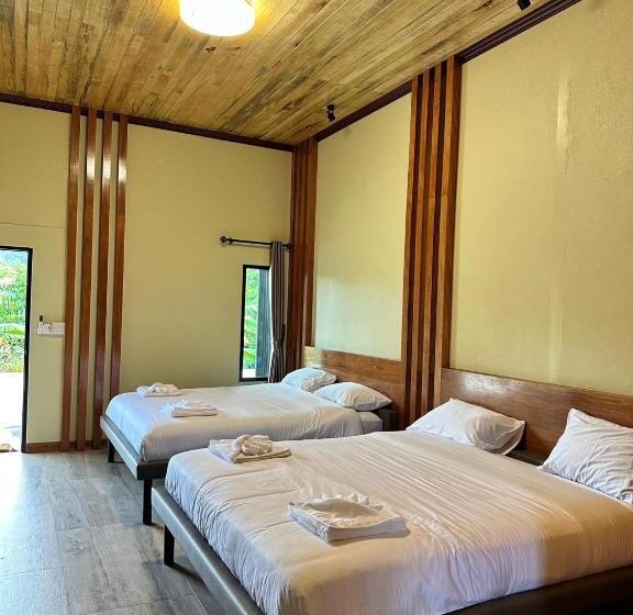 Familienzimmer, Bergblick, Phangnga Save House   เซฟเฮาส์พังงา