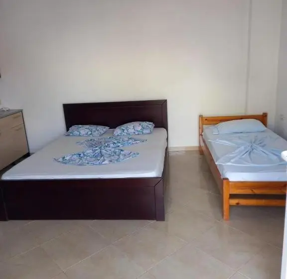 اتاق استاندارد, Dane Apartment