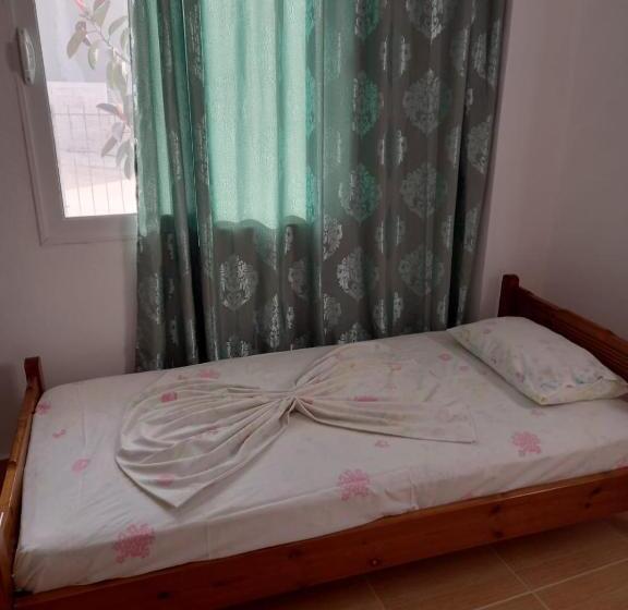 اتاق استاندارد, Dane Apartment