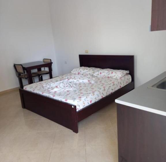 اتاق استاندارد, Dane Apartment