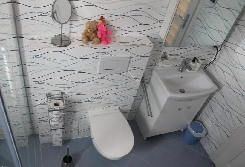 バス共有のスタンダードルーム, Ferienwohnung Mioritza