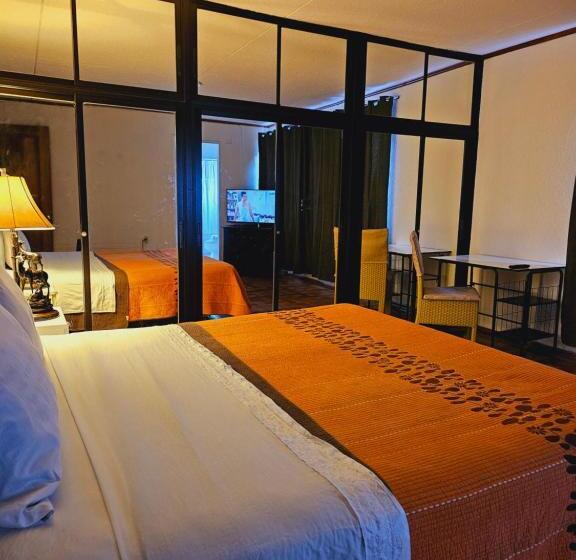 スタンダードルーム, Hostal Montesol