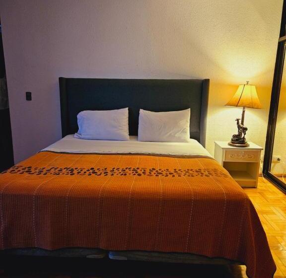 スタンダードルーム, Hostal Montesol