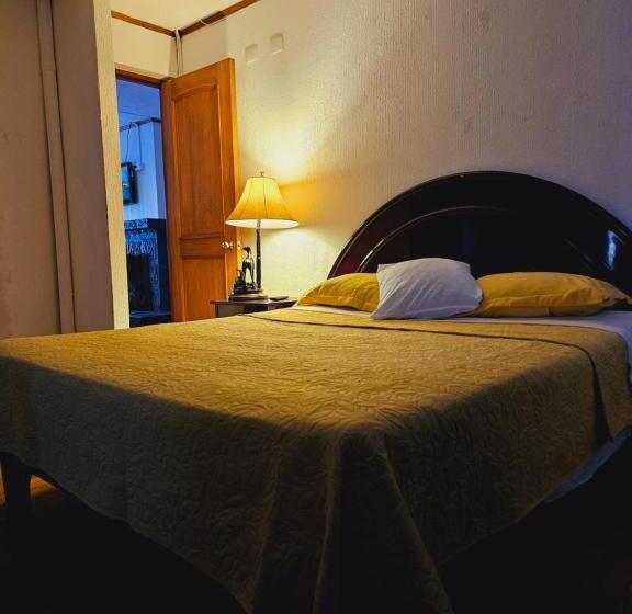 スタンダードルーム, Hostal Montesol