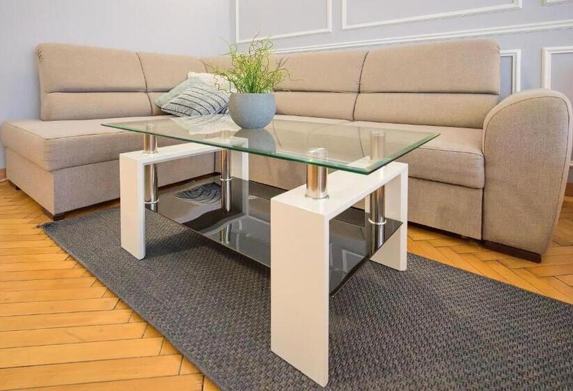 4인용 스탠다드 룸, Stodolní Apartment