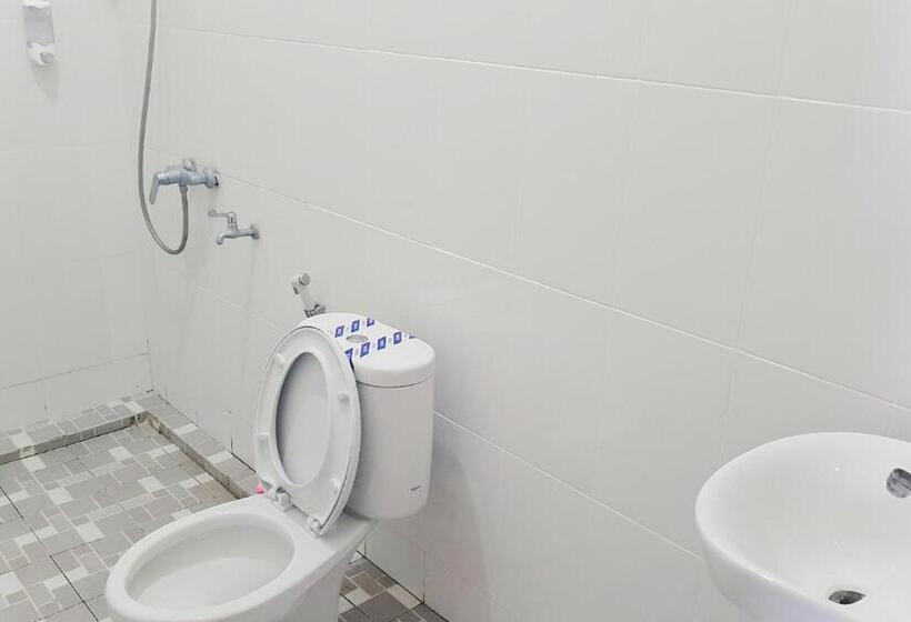 חדר דלוקס, Rose Hotel Bangkalan