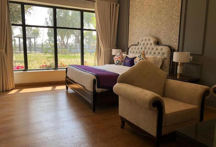 سوییت, Rt Grace Royal Taj Hotel Sukkur