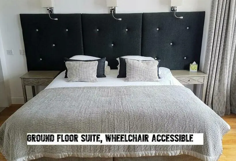 Standard-invahuone, Boat House Super Suites