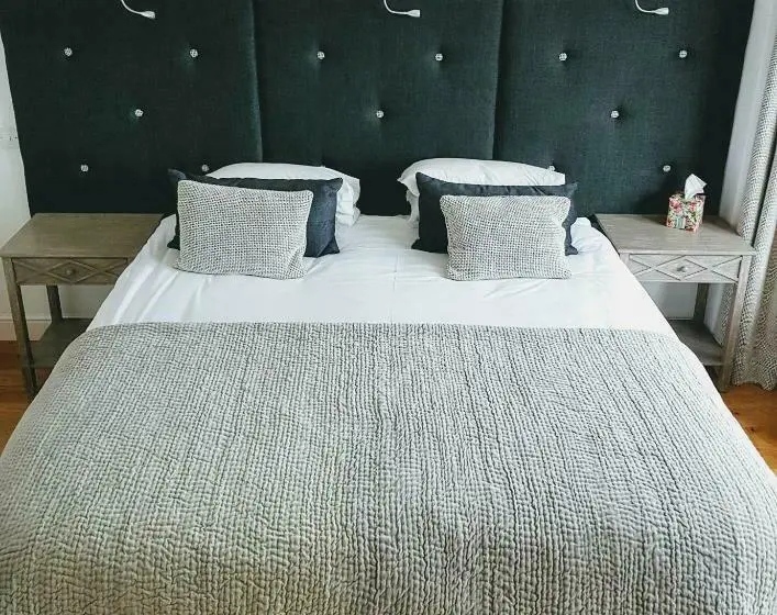 Standard-invahuone, Boat House Super Suites