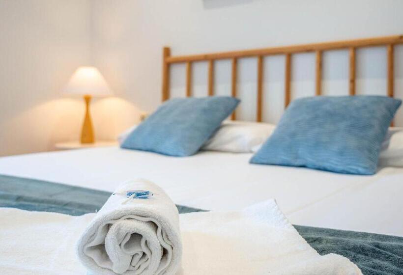 חדר דלוקס לשלושה עם נו לים, Bista Eder Hotel & Lodge