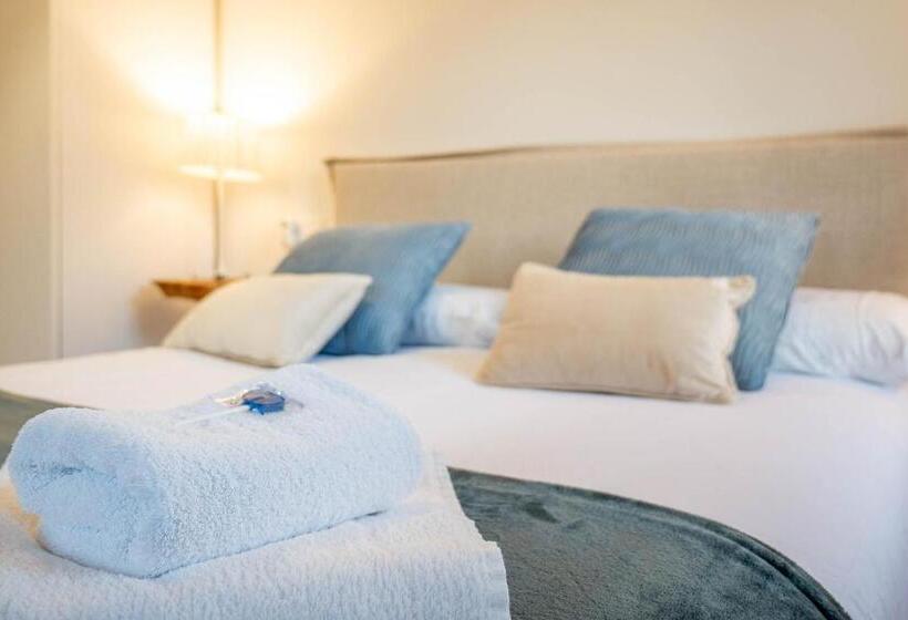 デラックスルーム, Bista Eder Hotel & Lodge