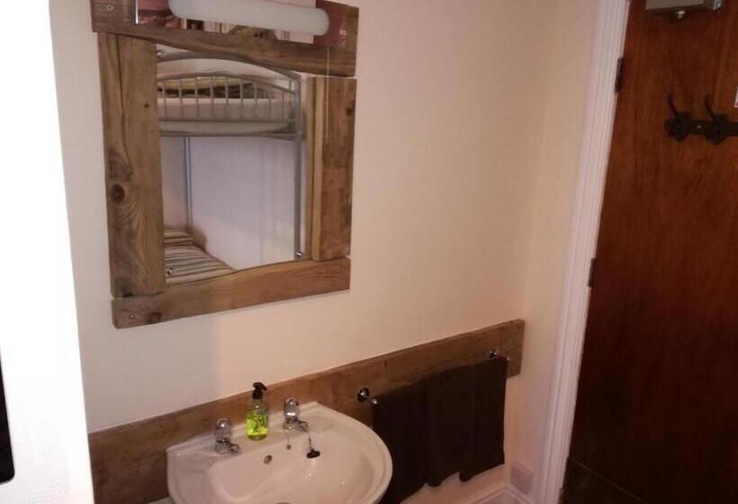 חדר משפחתי, Driftwood B&b Weymouth