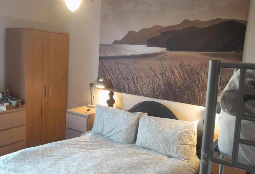 חדר משפחתי, Driftwood B&b Weymouth