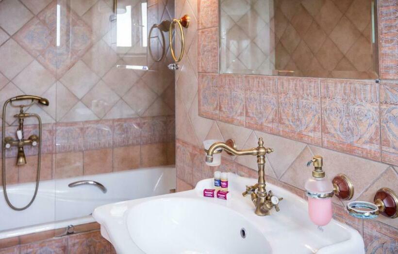 Quarto standard, Acronafplia Pension A