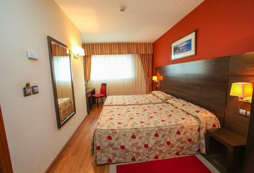 标准间, Condes De Lemos España