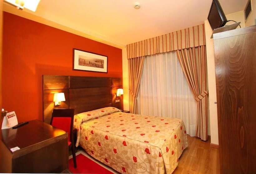 标准单人间, Condes De Lemos España